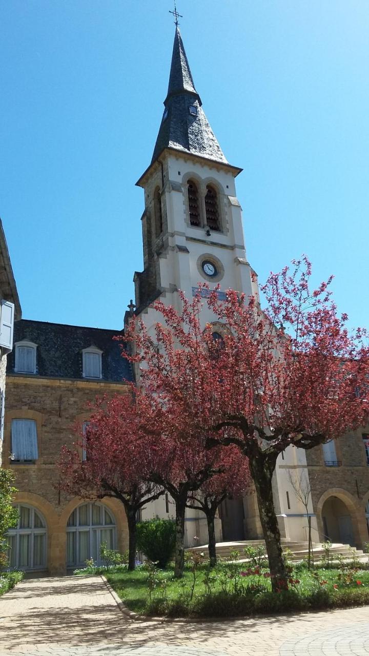 Accueil Du Couvent De Malet Hotel Saint-Come-d'Olt Exterior photo